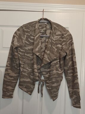 BB Dakota Camo Draped lightweight jacket
